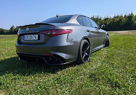 Alfa Romeo Giulia 2.9 V6 Bi-Turbo Quadrifoglio