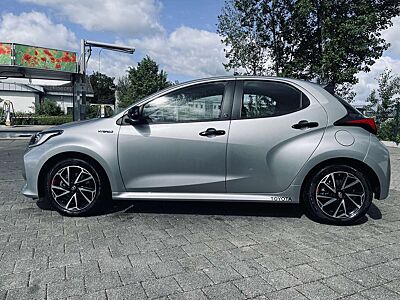 Toyota Yaris Hybrid 1.5 VVT-i Team Deutschland 116PS