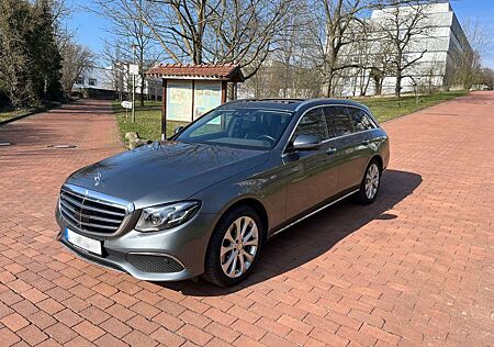Mercedes-Benz E 220 Exclusive/Burmester/Leder/Multibeam/Distr/AHK/SHD/Garantie