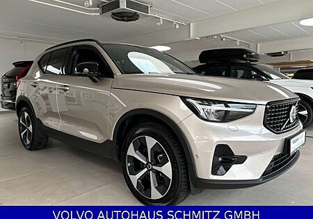 Volvo XC 40 XC40 B4 Plus Dark AHK/BLIS/Panorama/360Grad