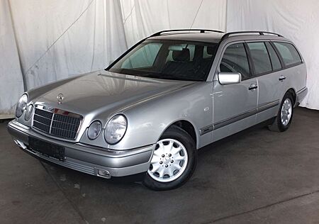 Mercedes-Benz E 240 T ELEGANCE 1.HAND AUTOMATIK KLIMA TEMPOMAT