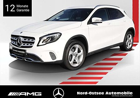 Mercedes-Benz GLA 220 d 4M URBAN AHK LED PARKPAKET NAVI SITZHZ