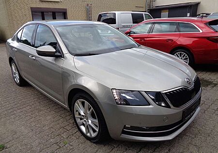 Skoda Octavia Lim. 1.6 TDI Style, PDC, Navi, Klimatr.