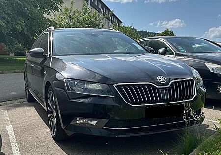 Skoda Superb L&K TDI DSG 4x4 STNDHZ PANO AHK SITZBELÜF ACC