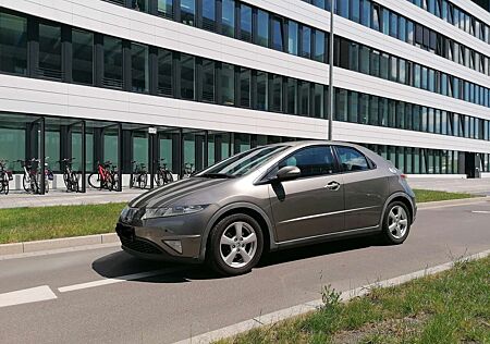 Honda Civic VIII Limousine Lim. 5-Tuerer I-Schift Klima