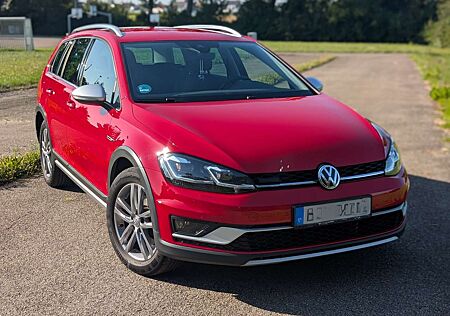 VW Golf Volkswagen Alltrack 2.0 TDI 4Motion (BMT) DSG