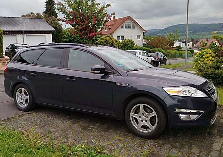 Ford Mondeo Turnier 1.6 EcoBoost Start-Stopp Champions Edition