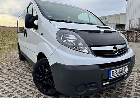 Opel Vivaro 2.5 CDTI L1H1 2.5 Diesel 146ps