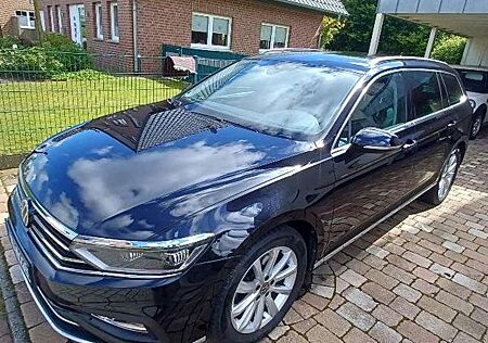 VW Passat Variant Volkswagen 2.0 TDI SCR DSG Elegance