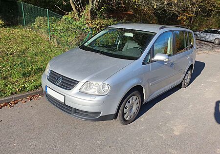 VW Touran Volkswagen +1.6+FSI+Trendline