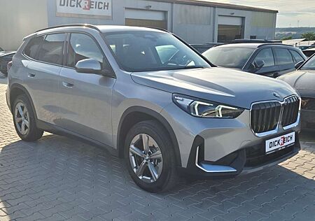 BMW X1 20 i sDrive PANO*AHK*LED-Ad*KAM*NAVI*KoZugang