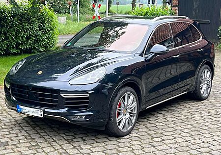 Porsche Cayenne Turbo ACC/Pano/DVD/AHK/Burmester