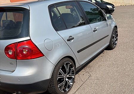 VW Golf Volkswagen V