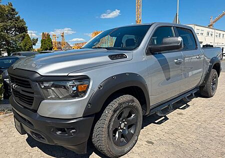 Dodge RAM 1500 5,7L Crew Cab eTorque SHZ/LHZ