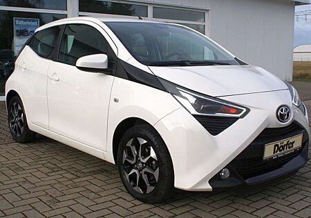 Toyota Aygo x-play club - Klima, Kamera, Touch, Tempomat