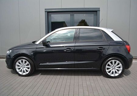 Audi A1 Sportback attraction Service + HU neu