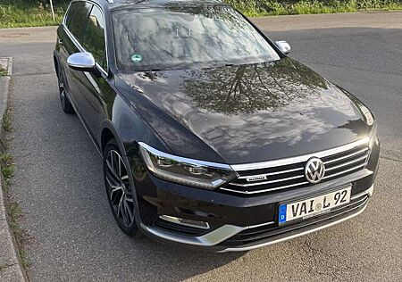 VW Passat Variant Volkswagen Alltrack BMT/4Motion PS239