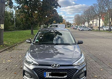 Hyundai i20 blue 1.0 T-GDI YES!