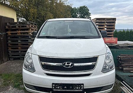 Hyundai H-1 Travel Premium