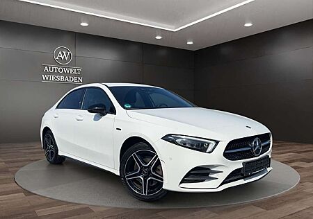 Mercedes-Benz A 250 e | AMG | Multibeam | Edition |