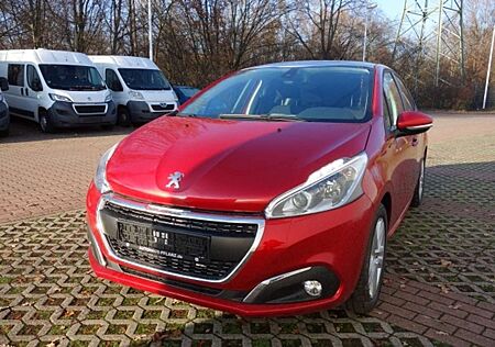 Peugeot 208 Signature 1.2 Pure Tech 82 5T