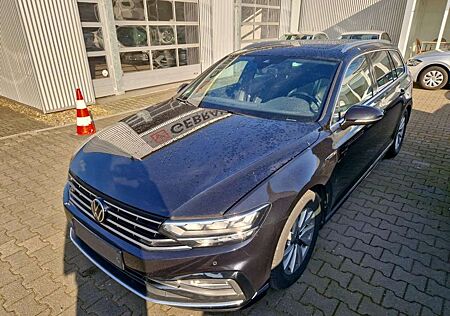 VW Passat Variant Volkswagen 2.0TDi R LINE 19/ACC/PANO/MASSAGE