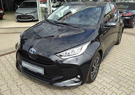 Toyota Yaris 1.5H Team Deutschland+Comfort-Paket