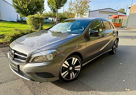 Mercedes-Benz A 180 BlueEfficiency*AllwetterReifen*Erst 46TKM!!
