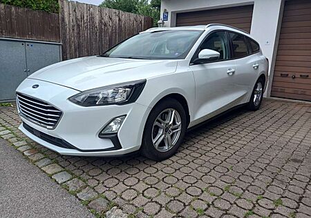 Ford Focus Turnier 1.5 TDCI C& C Navi Sitzhzg Klima PDC