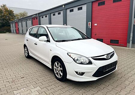 Hyundai i30 Classic NAVI 1,6D 66KW 2HAND