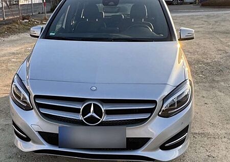 Mercedes-Benz B 200 B 200 (246.243)