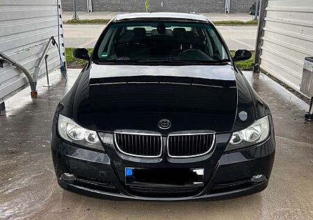 BMW 320 i E90