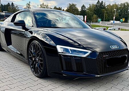 Audi R8 V10 plus 5.2 FSI quattro S tronic