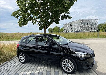 BMW 225xe 225 2er Active Tourer Plug-In-Hybrid iPerformanc