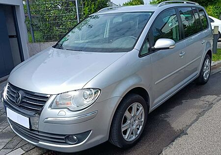 VW Touran Volkswagen 2.0 EcoFuel Trendline NAVI AHK PDC
