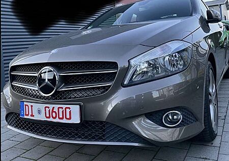 Mercedes-Benz A 180 BlueEfficiency (176.042) Amg optik