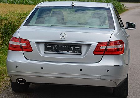 Mercedes-Benz E 200 E-Klasse CGI BlueEFFICIENCY Automatik Elegance