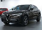 Alfa Romeo Stelvio Super Q4 Aut. 20"/AHK/NAVI/UNFALLFREI!