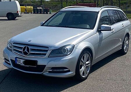 Mercedes-Benz C 220 T CDI DPF (BlueEFFICIENCY) 7G-TRONIC Avantgarde