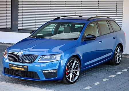 Skoda Octavia Combi RS 4x4 2.0 TDI/NAVI/CARBON/AHK/PDC
