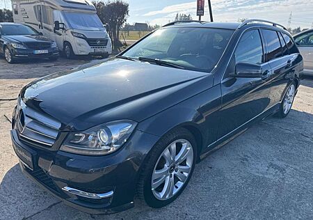 Mercedes-Benz C 300 T CDI 4MATIC*AMG LINE*AHK*DISTRONIC*