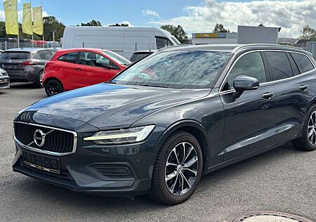 Volvo V60 Kombi Momentum LED Navigation Leder