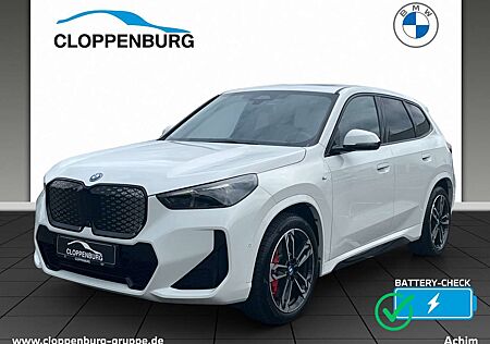 BMW iX1 xDrive30 Head-Up+AHK+Navi+Pano+SHZ+KeyGO+BT