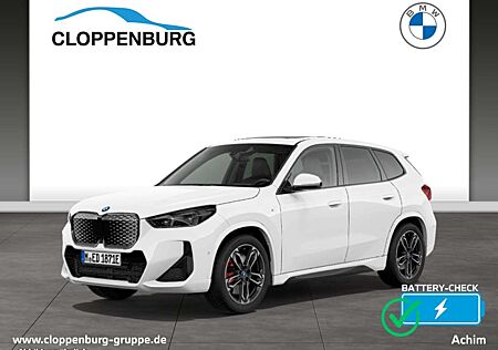 BMW iX1 xDrive30 Head-Up+AHK+Navi+Pano+SHZ+KeyGO+BT