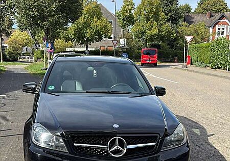 Mercedes-Benz C 300 4Matic 7G-TRONIC SPORT EDITION