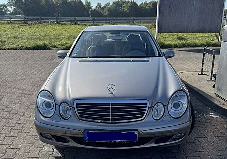 Mercedes-Benz E 200 Kompressor (211.042)