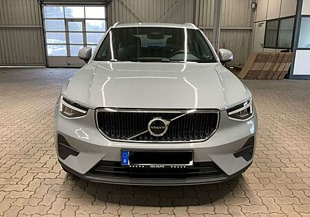 Volvo XC 40 XC40 2.0 B4 Core 2WD