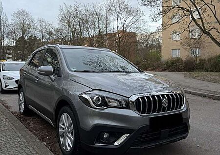 Suzuki SX4 S-Cross Comfort / 1.4 / 140PS / 1. HAND