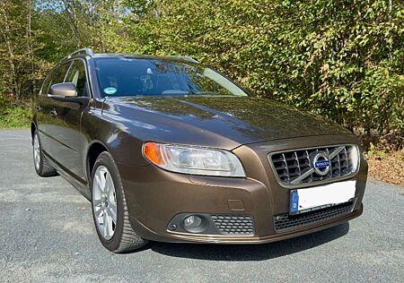 Volvo V70 V70 D5 Geartronic Summum