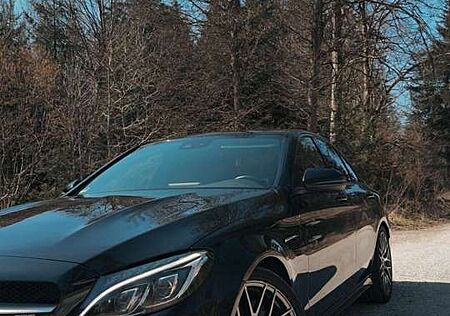 Mercedes-Benz C 63 AMG Speedshift 7G-MCT